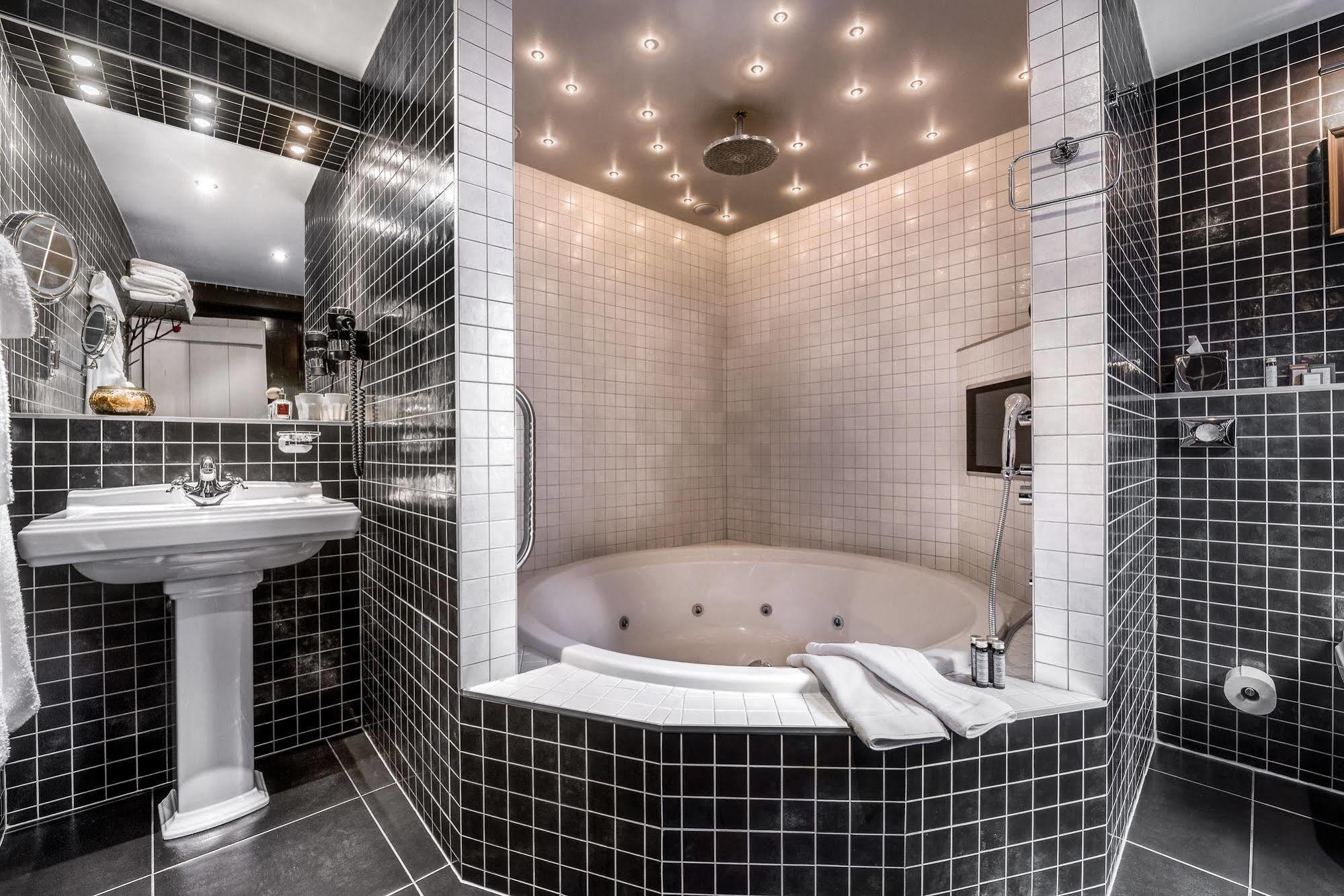 Main Street Hotel Ypres Zewnętrze zdjęcie